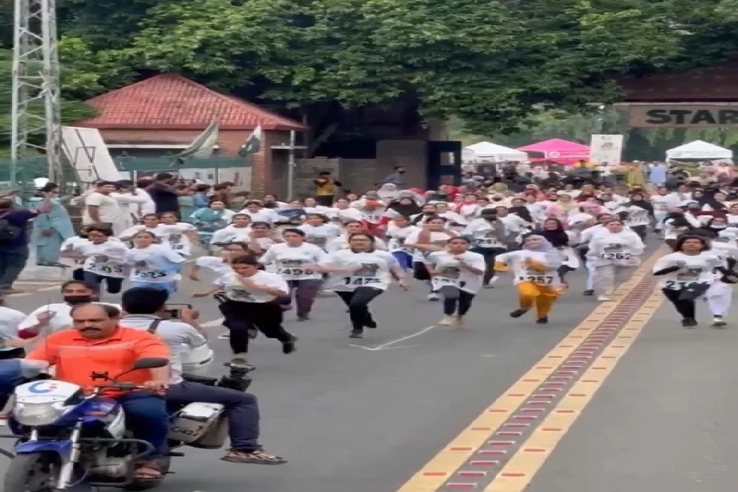 لاہور میں جشن آزادی فیملی فن ریس کا کامیاب انعقاد