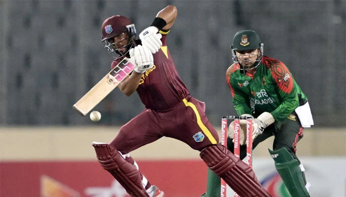 ویسٹ انڈیز نے سنسنی خیز مقابلے کے بعد سپر اوور میں بنگلادیش کو شکست دی، سیریز برابر