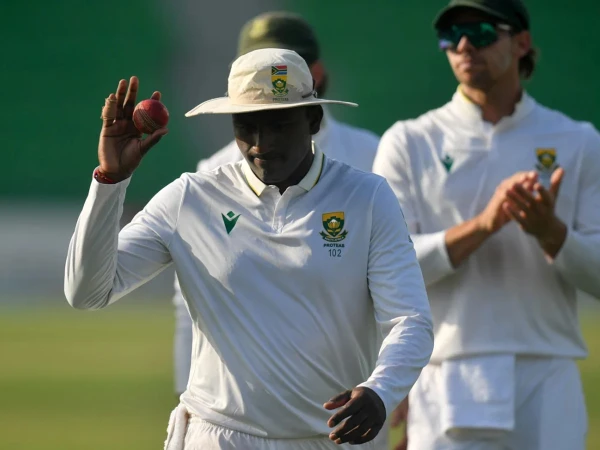 “متھوسامی دوسرے غیر ملکی بولر بن گئے جنہوں نے لاہور ٹیسٹ میں دوہری فائف وکٹیں حاصل کیں”