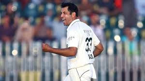 آصف آفریدی نے 92 سال پرانا ریکارڈ توڑ کر تاریخ رقم کردی