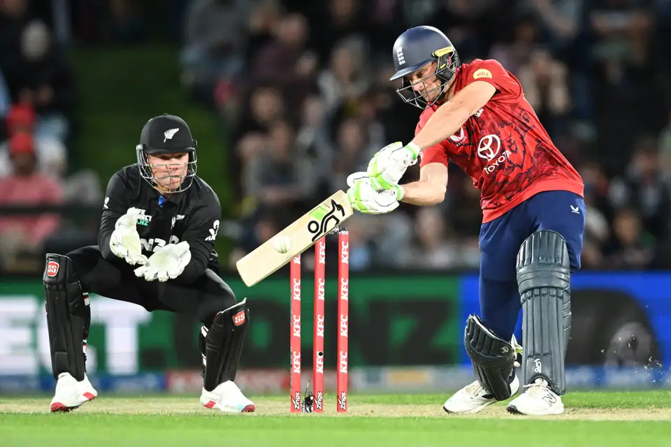 انگلینڈ اور نیوزی لینڈ کے درمیان سیریز کا پہلا ٹی ٹوئنٹی میچ جاری