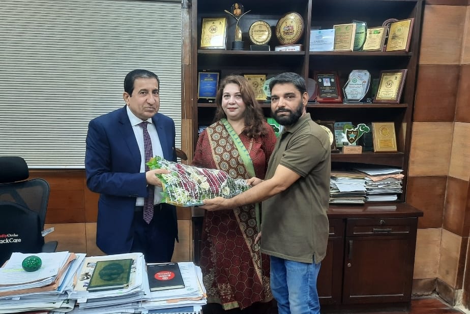 سائوتھ ایشین بیس بال, سافٹ بال فیڈریشن کے انتخابات کے بعد نو منتخب باڈی کا اعلان۔  پاکستان فیڈریشن بیس بال کے صدر سید فخر علی شاہ، صدر منتخب ہو گئے  میڈیا ڈائریکٹر پاکستان فیڈریشن بیس بال پرویز احمد شیخ جوائنٹ سیکریٹری منتخب  تہمینہ آصف نائب صدر، منظر شاہ فرید ایگزیکیٹیو ڈائریکٹر، سید علی شاہ خازن منتخب۔