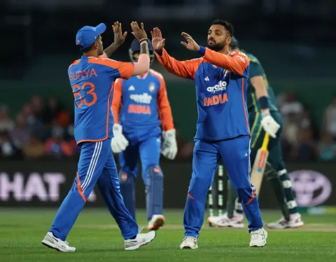 ہوبارٹ: تیسرے ٹی ٹوئنٹی میں آسٹریلیا کا بھارت کو 187 رنز کا ہدف