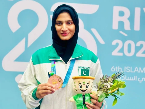 “پاکستانی ایتھلیٹ عروشہ سعید  نے اسلامک سالیڈیرٹی گیمز میں تمغہ جیت کر ملک کا نام روشن کر دیا”