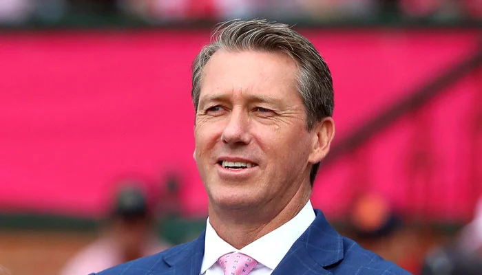 ایشیز سے قبل گلین میگرا کمنٹری پینل سے باہر