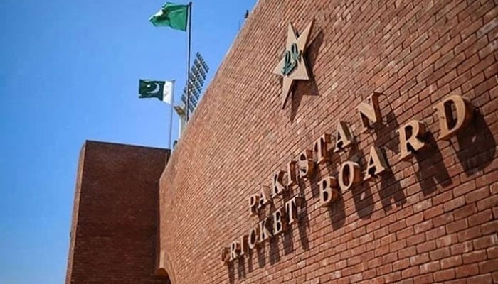 پی سی بی  نے قذافی اسٹیڈیم میں کمرشل سرگرمیاں دوبارہ شروع کرنے کا فیصلہ کر لیا