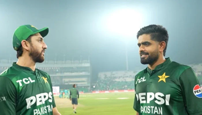 “جنوبی افریقہ پر فتح کے بعد سلمان آغا کا بابر اعظم سے دلچسپ مکالمہ”