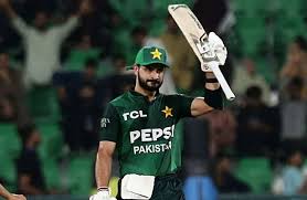 “صاحبزادہ فرحان کا تاریخی کارنامہ: ایک سال میں 100 چھکے لگانے والے پہلے پاکستانی بیٹر”