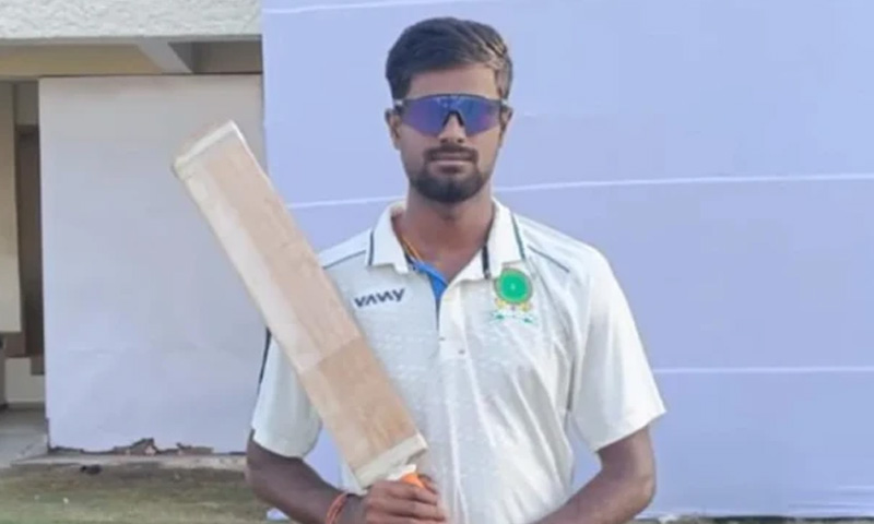 8 گیندوں پر 8 چھکے ، بھارتی کھلاڑی آکاش کمار نے گیری سوبرز اور روی شاستری کا ریکارڈ توڑ دیا