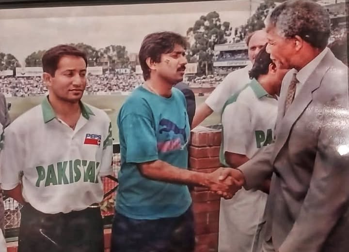 یہ واقعہ پاکستان کرکٹ کی تاریخ کے ان سنہری لمحات میں سے ایک ہے جنہیں ہمیشہ احترام اور فخر کے ساتھ یاد کیا جاتا ہے۔